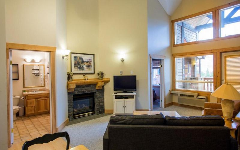 Cornerstone Lodge By Park Vacation Management Fernie Eksteriør billede