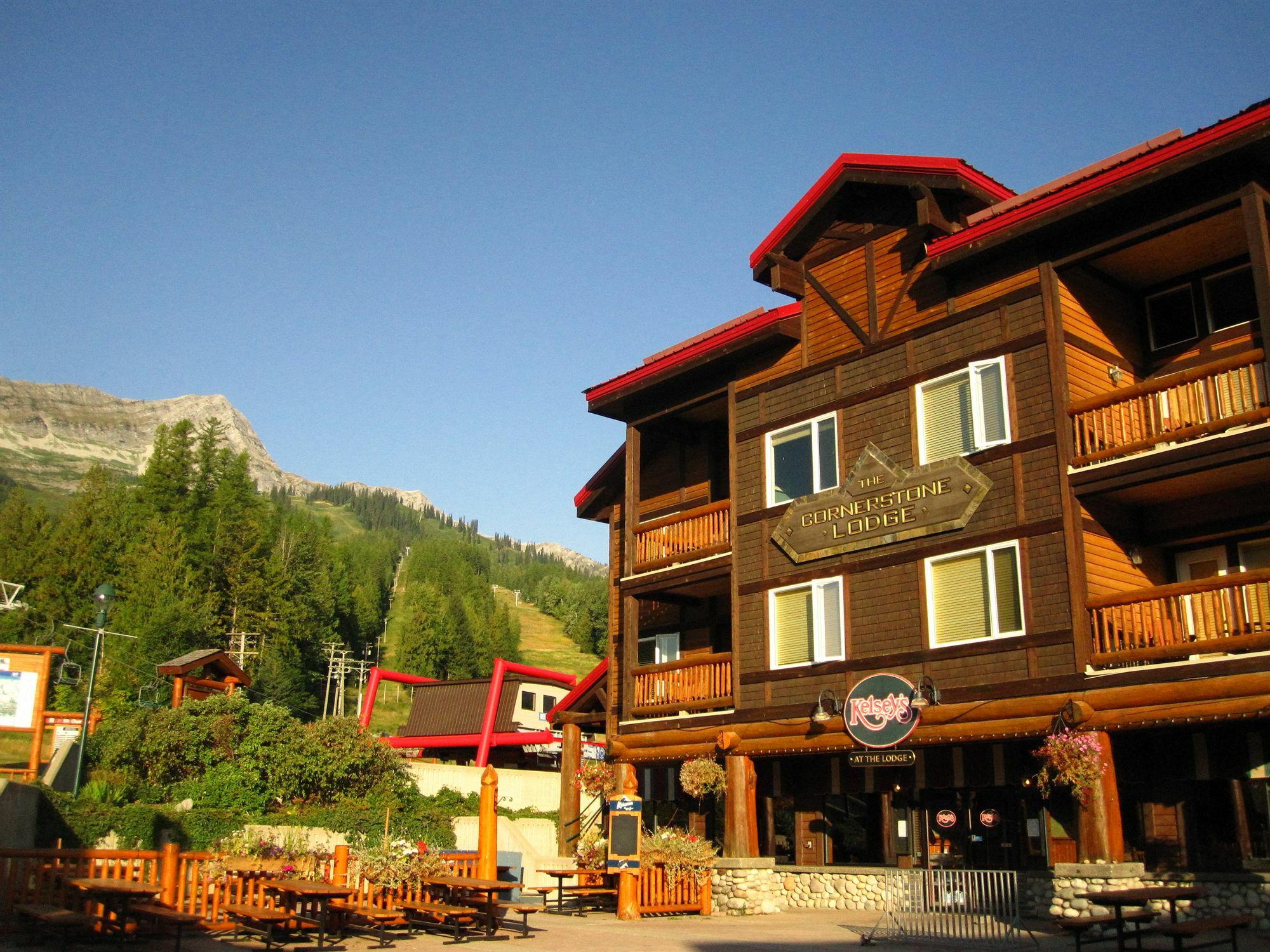 Cornerstone Lodge By Park Vacation Management Fernie Eksteriør billede